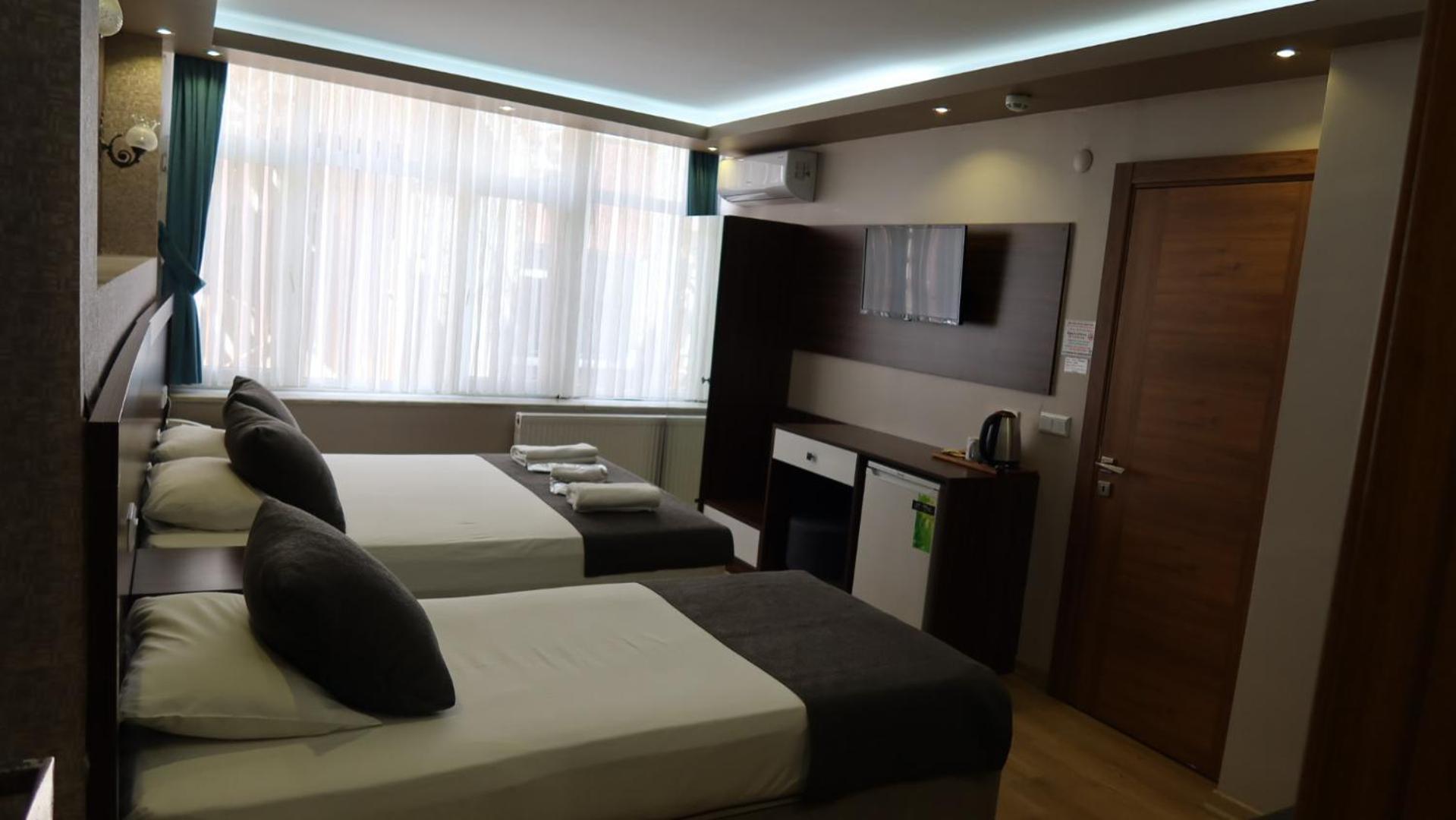 Ueskuedar Otel — Fotos 3